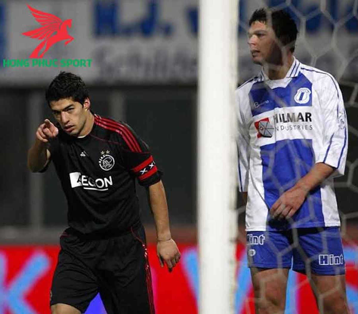 Luis Suarez ghi 6 bàn thắng trận đấu với WHC Wezep