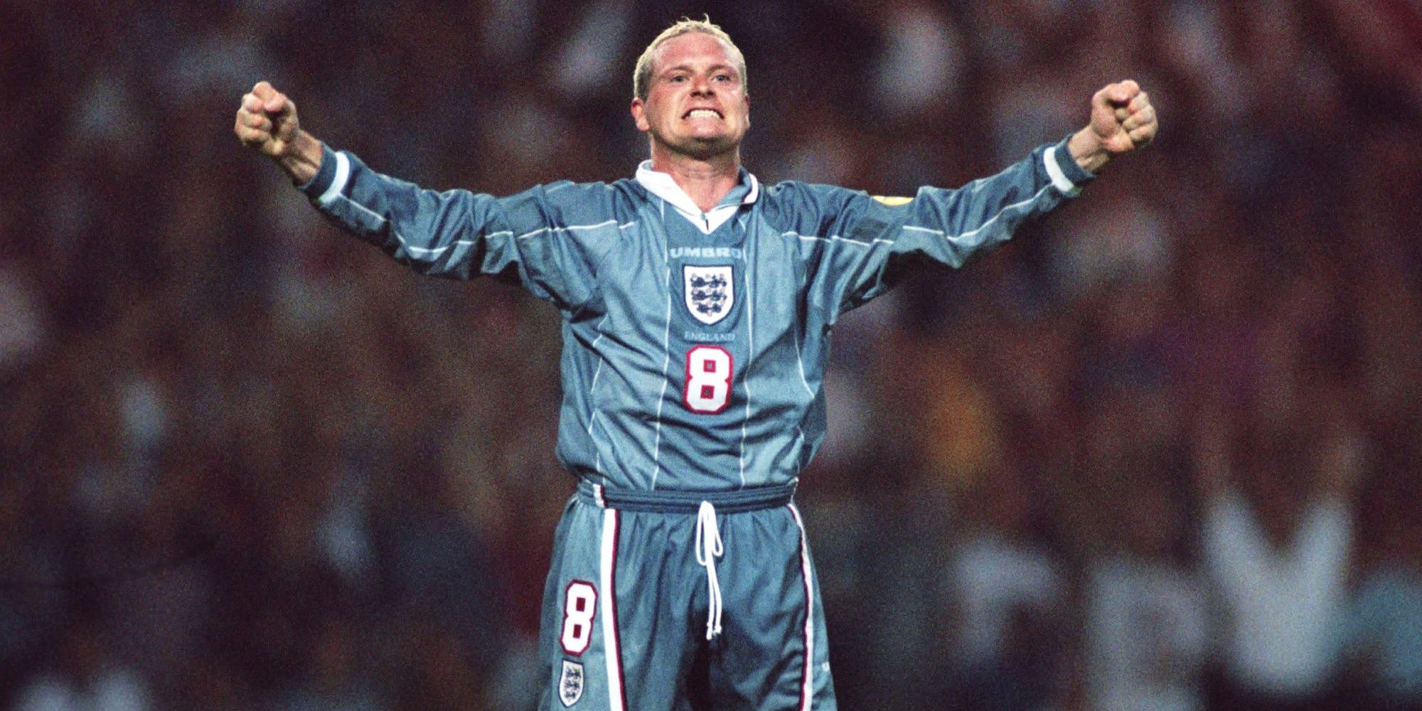 Paul Gascoigne trong trang phục đội tuyển Anh tại Euro 1996