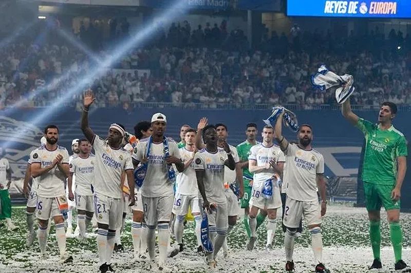 Real Madrid xứng đáng là CLB lớn nhất lịch sử bóng đá thế giới.